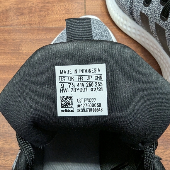 Adidas Women's Gray Running Shoes - Picture 4 of 11